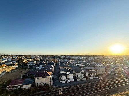 陽当りが良いバルコニーは洗濯物がよく乾きますね♪(2025年12月撮影)
