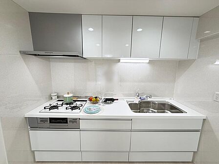 調理器具などを入れるスペースもたっぷりあります♪（2026年9月撮影）
