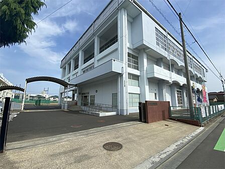 仙台市立八軒中学校(326m)