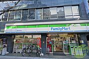 ファミリーマート西宮櫨塚町店 382m
