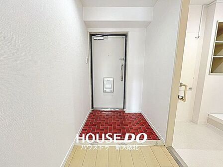 ■タイルがお洒落な玄関!広々としているので、お好みのシューズボックスを置くことができます◎