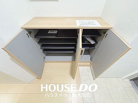 ■シューズボックスがついていて収納力豊富です!増えがちな靴もスッキリまとまりますね♪