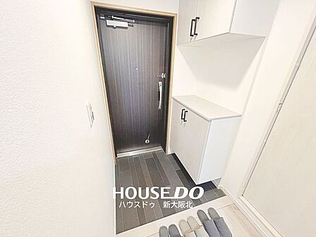 ■たっぷり収納できるシューズボックス!飾り棚にもなっているのでお好みのインテリアを飾ってお洒落な玄関に♪