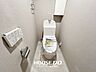 トイレ：■白を基調とした清潔感のあるトイレになっています！■白色はどのような色とも相性がいいので、お客様好みにコーディネートしていただくことができます！