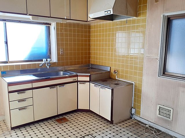 キッチン 八戸市大字尻内町字尻内河原