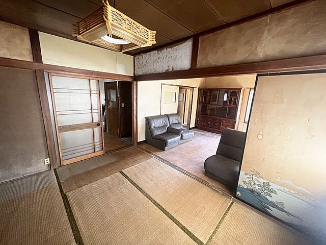 室内 八戸市大字河原木字小田上