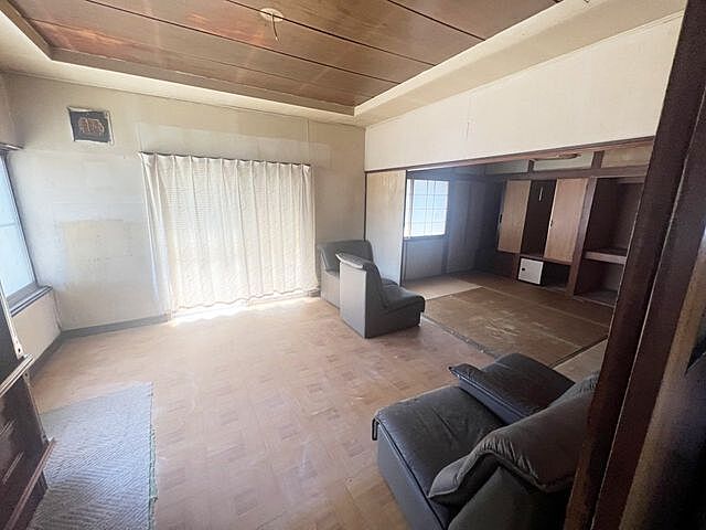 室内 八戸市大字河原木字小田上