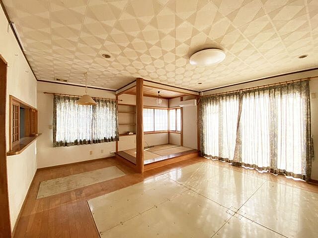 リビング/ダイニング 上北郡おいらせ町豊原2丁目