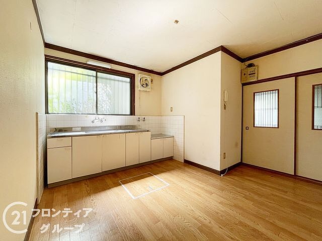 リビング/ダイニング 八幡市八幡安居塚