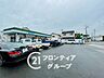 周辺：ファミリーマート八幡川口店 徒歩6分。 460m