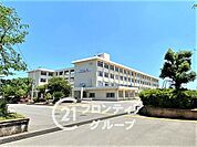 八幡市立男山中学校 徒歩9分。 670m