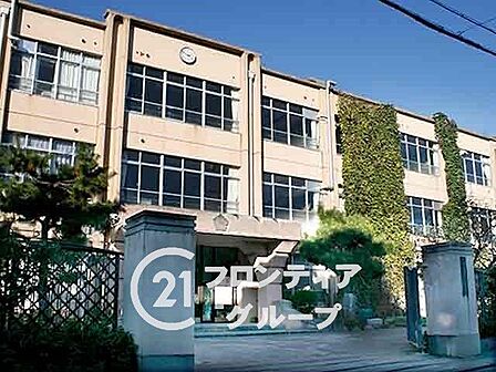 京都市立桃山中学校 徒歩40分。 3150m