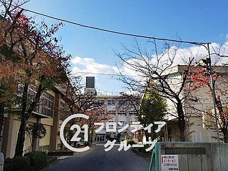 宇治市立岡屋小学校 徒歩19分。 1500m