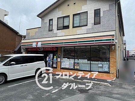 セブンイレブン京都西大路松原店 徒歩5分。 390m