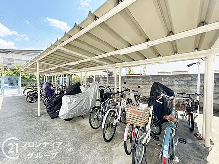 写真だけではわからない採光・広さ・周辺環境の実感は、実際に足を運んでみることが一番です。ご見学はいつでもご予約いただけます