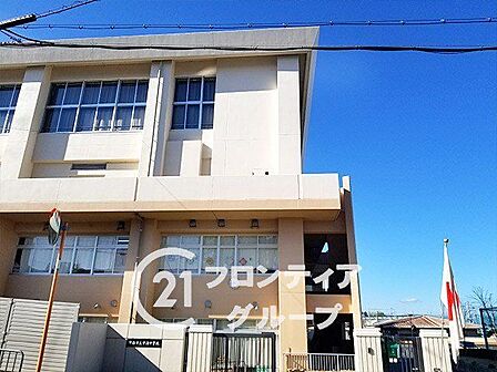 宇治市立宇治中学校 徒歩5分。 330m