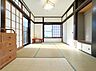 和室：リビングの続き間のため広く使えます