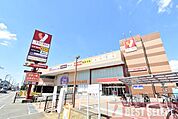 ヤオコー川越藤間店 徒歩8分。 570m