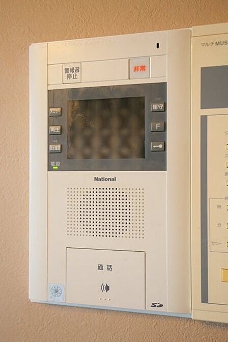 モニターつきインターホン