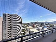 目の前に高い建物がなく開放的です。
