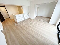 Alivis一之江 7階3LDKのリビング/ダイニング