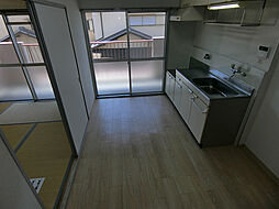 西田マンション 203号室 2階2DKのリビング/ダイニング