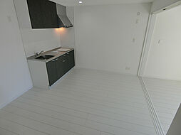 エテルナコート総持寺 103号室 1階1LDKのリビング/ダイニング