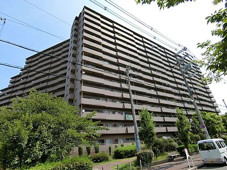 ☆和室ございます☆一息つく時の癒しの空間や客間にも使えますね!