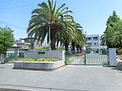 郷荘中学校まで徒歩１１分