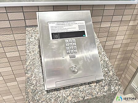 オートロックですので、セキュリティ面も安心ですよ♪