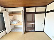 天高いっぱいの収納を有効利用で室内スッキリ♪
