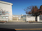 日置荘小学校まで徒歩５分
