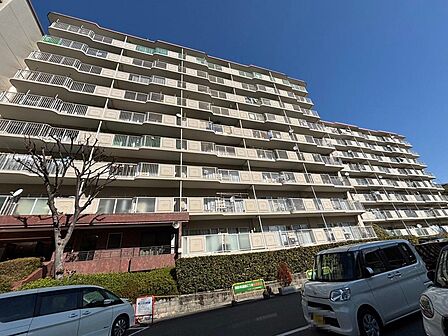 南海泉北線「和泉中央」駅まで徒歩19分!毎日の通勤や通学に便利ですね♪忙しい朝や遅い帰宅時にも安心ですよ!
