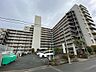 駐車場：敷地内駐車場は自走式です。現在空きがございますので、詳しくはスタッフにお問い合わせください。