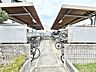 駐車場：駐輪場に屋根があるので、雨の日に自転車が濡れにくく嬉しいですね！