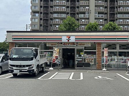 セブンイレブン南港ポートタウン前店まで徒歩7分