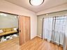洋室：全室リビングに隣接してますよ！家族を近くに感じられるお住まいですね！
