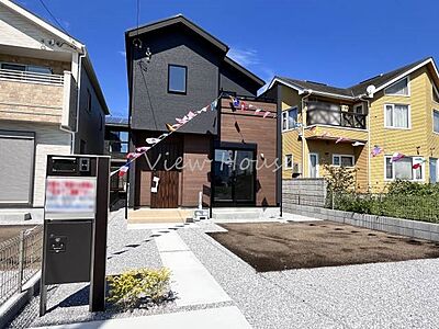 外観：１７号から入った住宅地