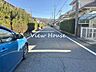 外観：【接道】南側　約６ｍ　公道