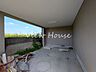 駐車場：大切なお車を守る車庫スペース