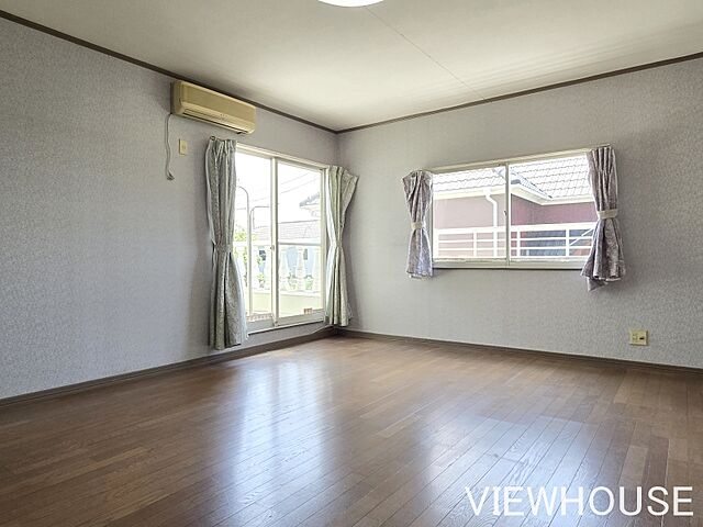 室内 太田市亀岡町