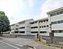 周辺：館林市立第一小学校 703m