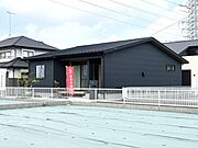 ■全１９区画分譲地内！ライフスタイルに合わせて３ＬＤＫにも変更可能な平屋住宅♪