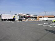 セブンイレブン群馬赤堀南店 598m