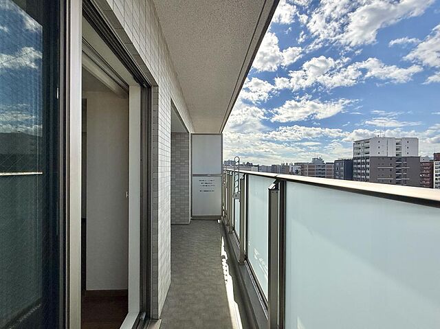 バルコニー アベニール三条油小路 9階/-