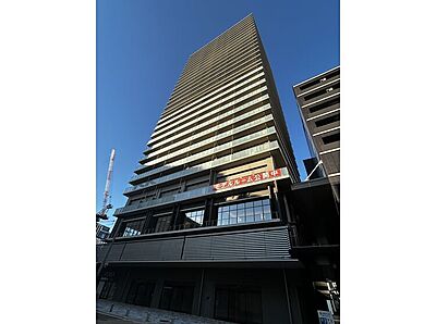 外観：福井駅から徒歩4分と、交通アクセスに非常に優れた立地。