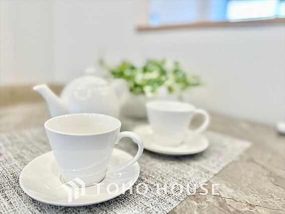 【LIVING...