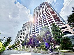 ◆共有空間◆些細な事でほっぺを膨らまして怒る君。それでも僕達はこれからも一緒だよ。喧嘩をしても離れたくないから一つはさんだ同じ場所にいる。分かるよ。そこに君が