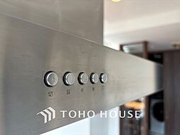 【KITCHEN】◆開放的◆後片付けが楽なシステムキッチン。収納スペースの充実！