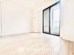 【Breeze、 green scent】澄み切った空気。移ろう季節の中、ゆっくりと流れる時間。幸せを噛みしめる穏やかな生活。